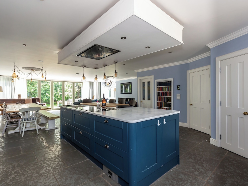 Vallis Oak Villa