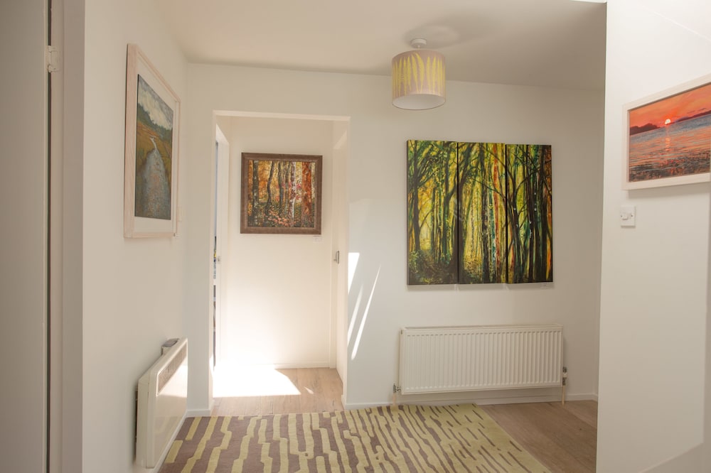KnoydART Guest House