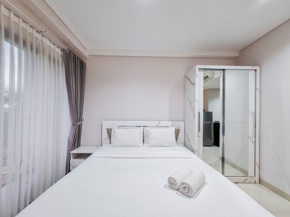 Comfortable And Spacious Studio At Patraland Amarta Apartment