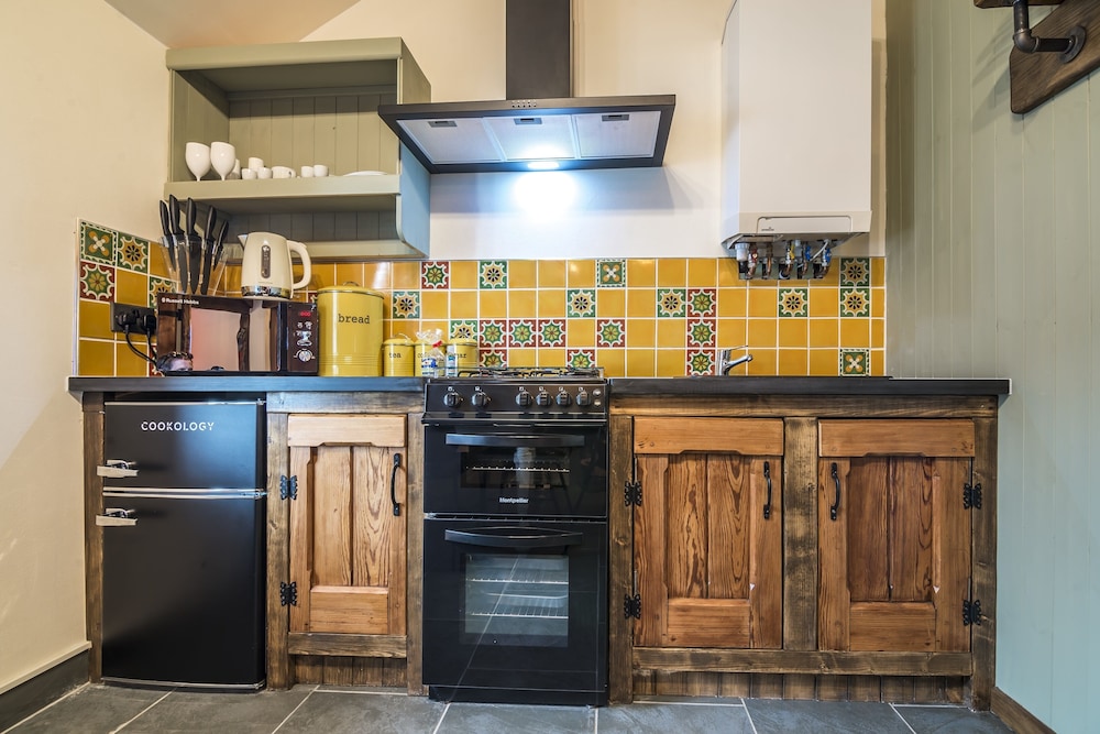 Fern Cottage - 1 Bedroom - Tiers Cross view 5