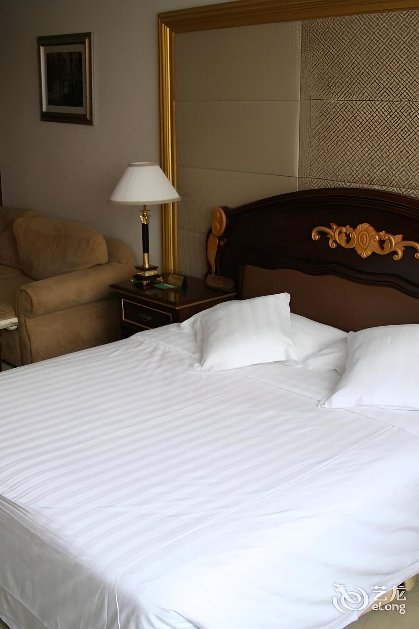 The Royal Palace Hotel