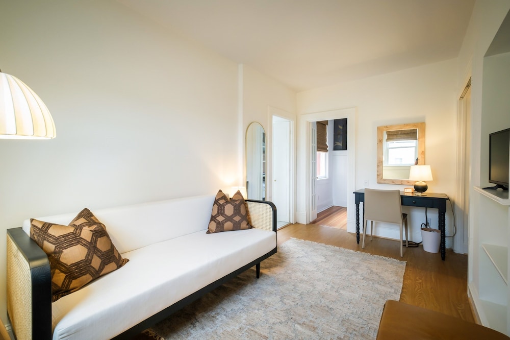 Swann House Historic Dupont Circle Inn