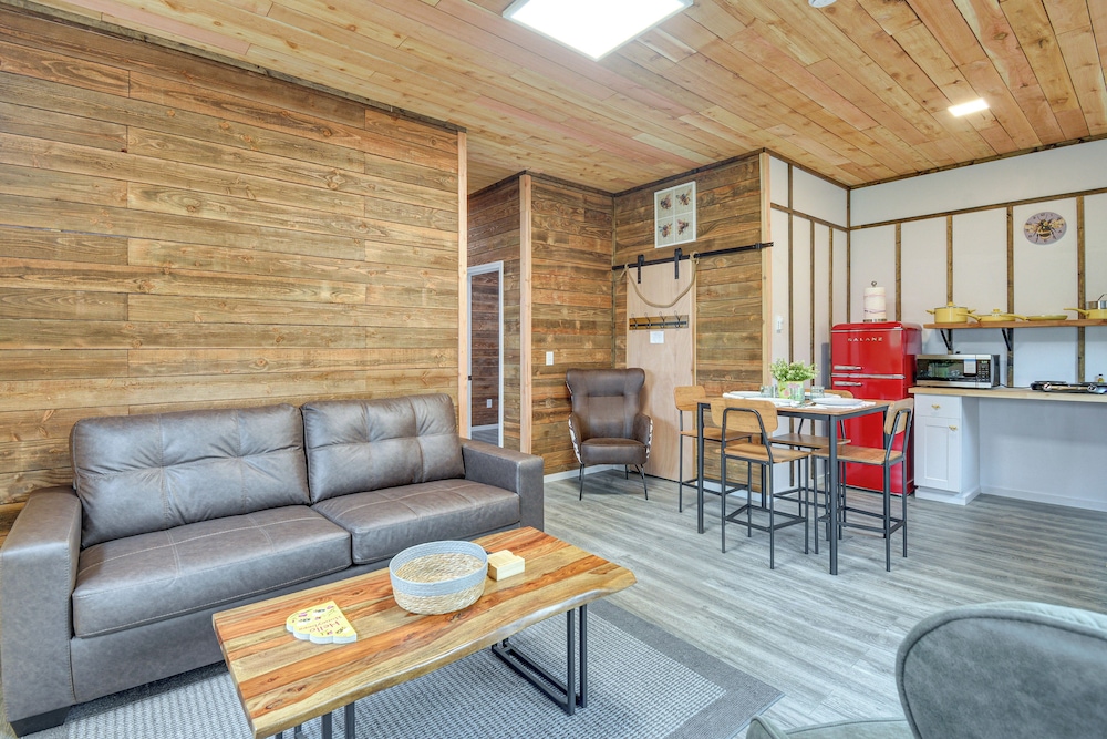Near Twilight Sites & Scenic Hikes: Forks Apt