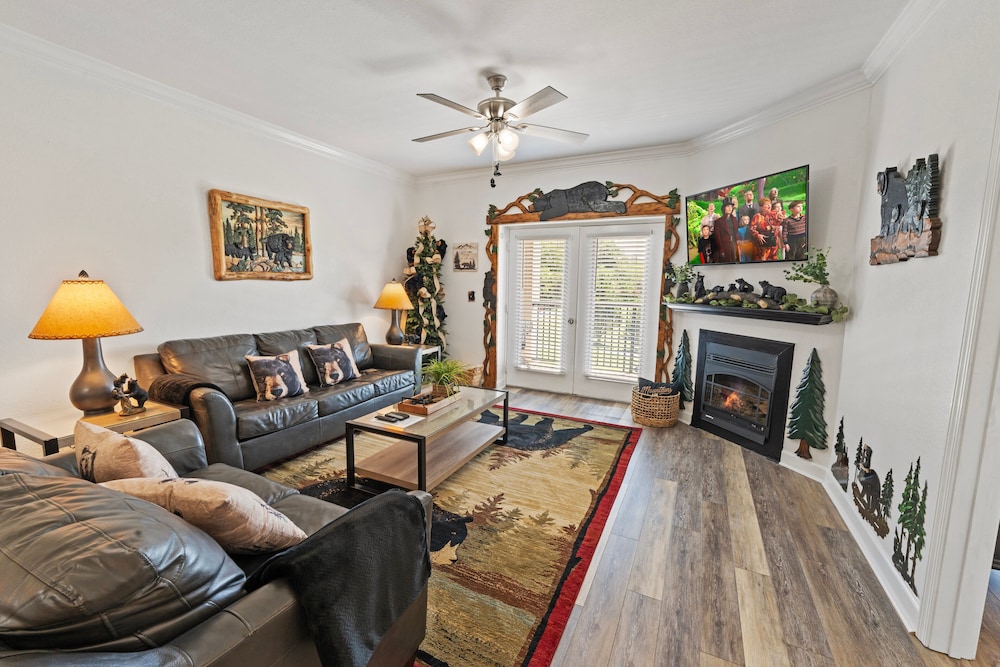 A Beary Good Getaway 2 Bedroom Condo