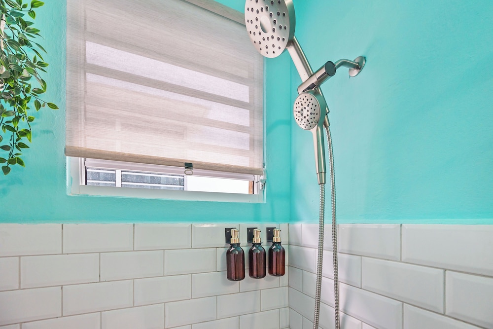 Luxury Condado Apt Walk to the Beach Pool