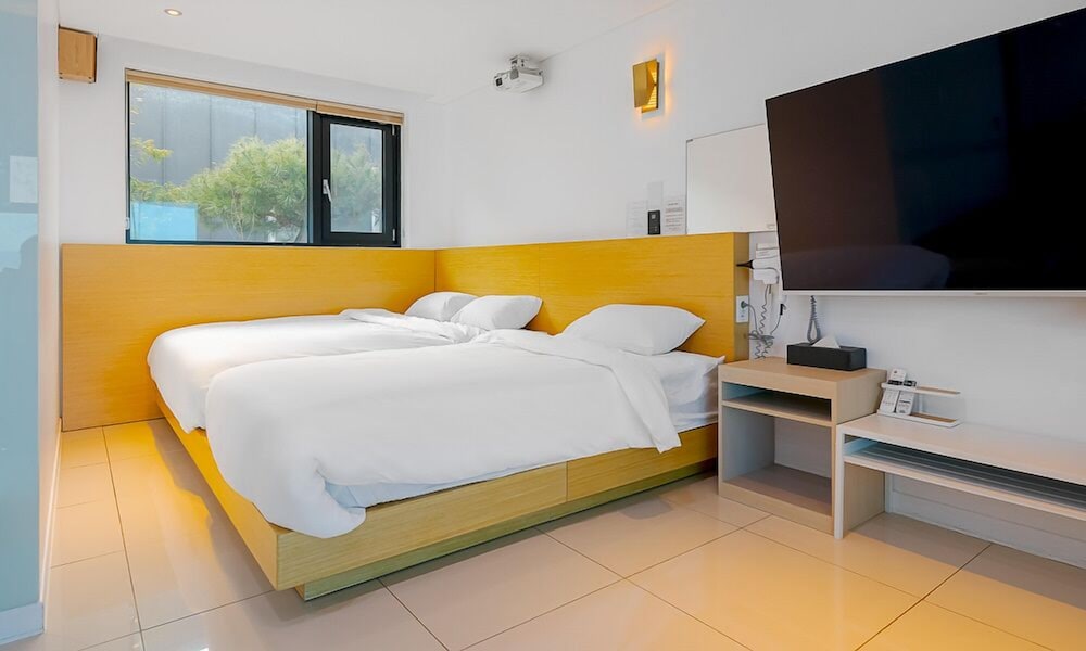 hotel room