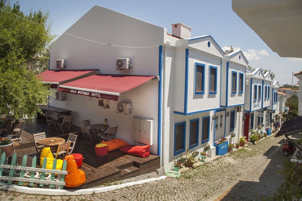 Iola Otel - Image 47