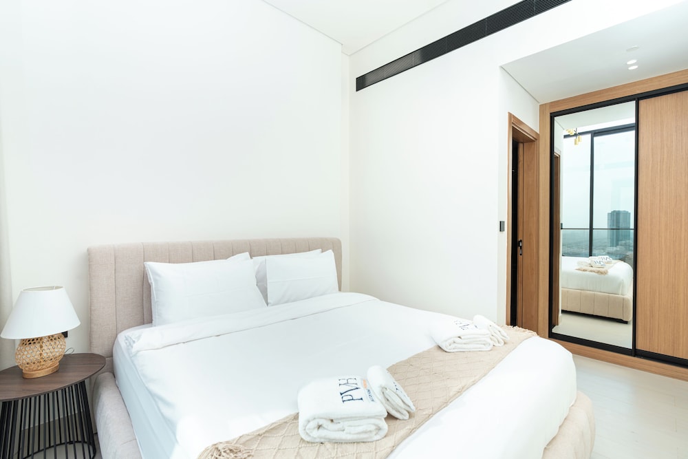 PVH - Serene 1BR - Binghatti House
