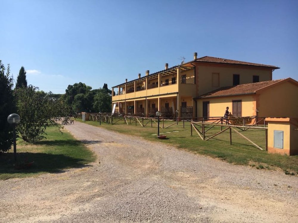 Two-room Apartment Sleeps 4 IN THE Countryside-rif Deste