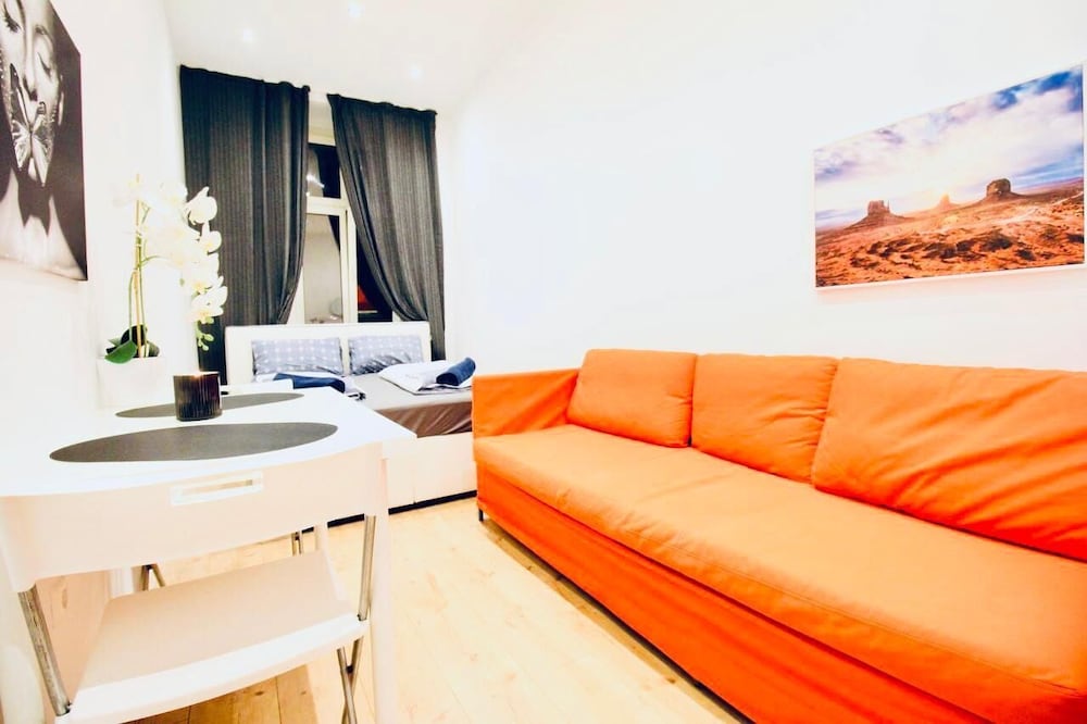 Cozy 5BR Apt 10min Walk to Augarten