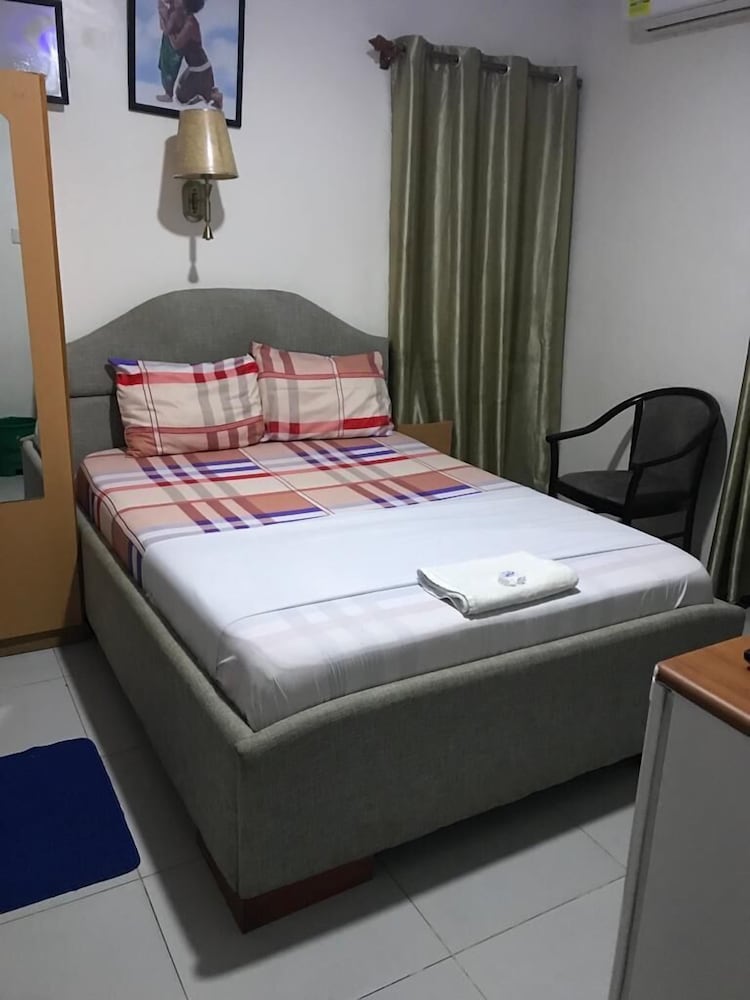Joh Ann Western Guest view 4