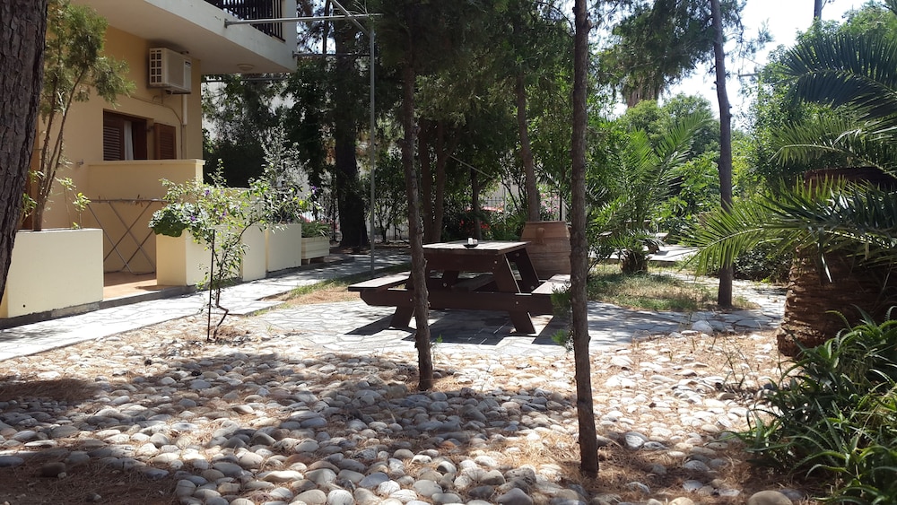 Stelios Rooms