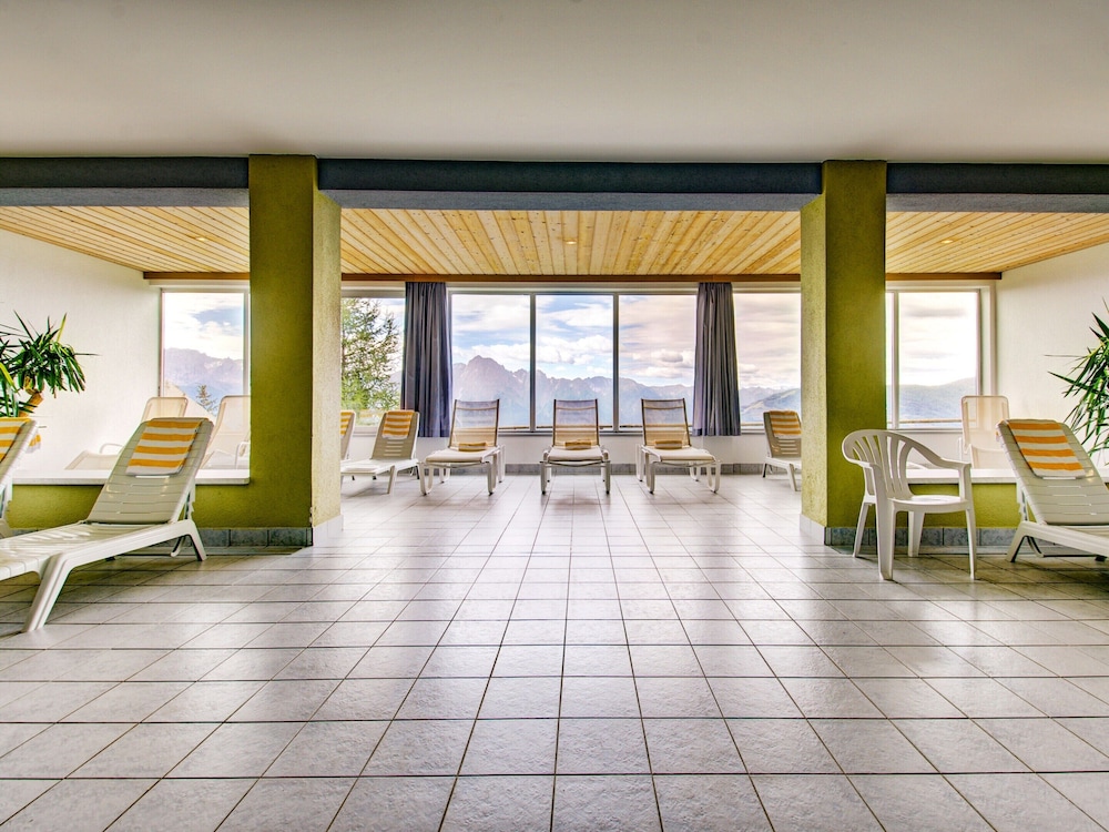 Chalet on Zettersfeld With Dolomite Views