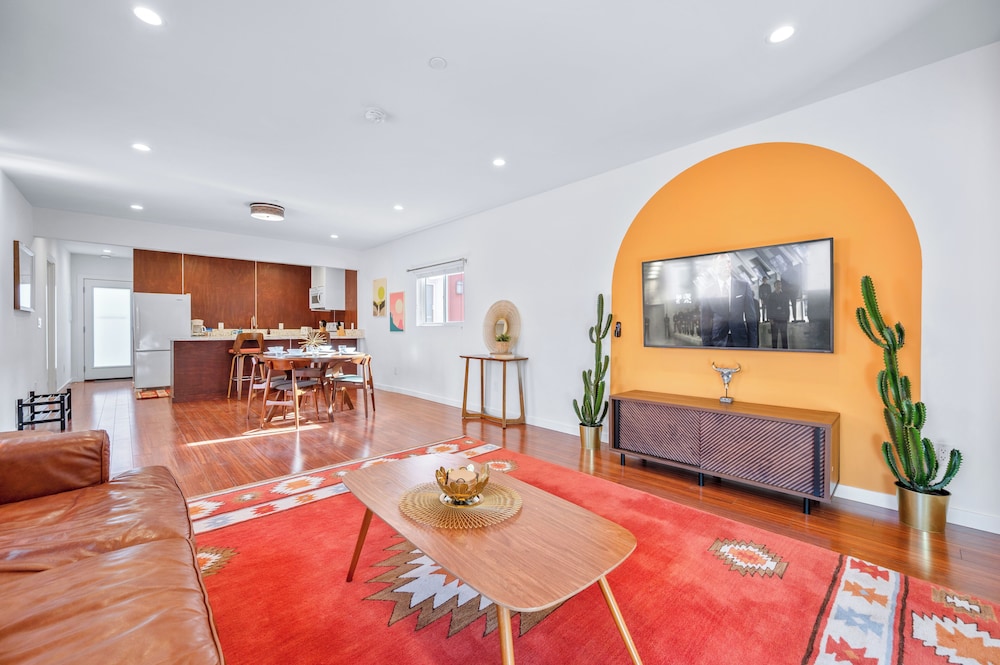 The Gower Street Bungalows by AvantStay