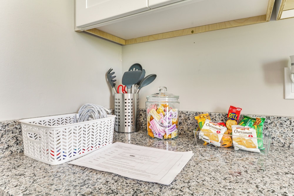 14 Mi to St Louis: Dog-friendly Columbia Home