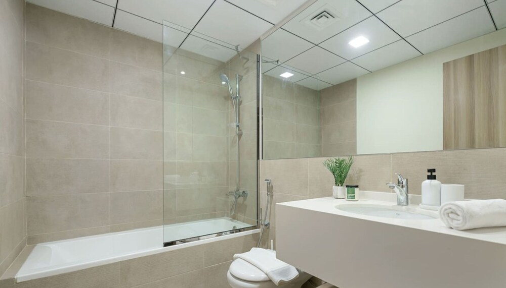 Stylish 2BR With Canal Burj View Near Dubai Mall