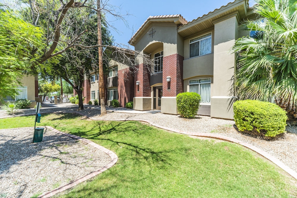 Metro Chandler Extended Stay