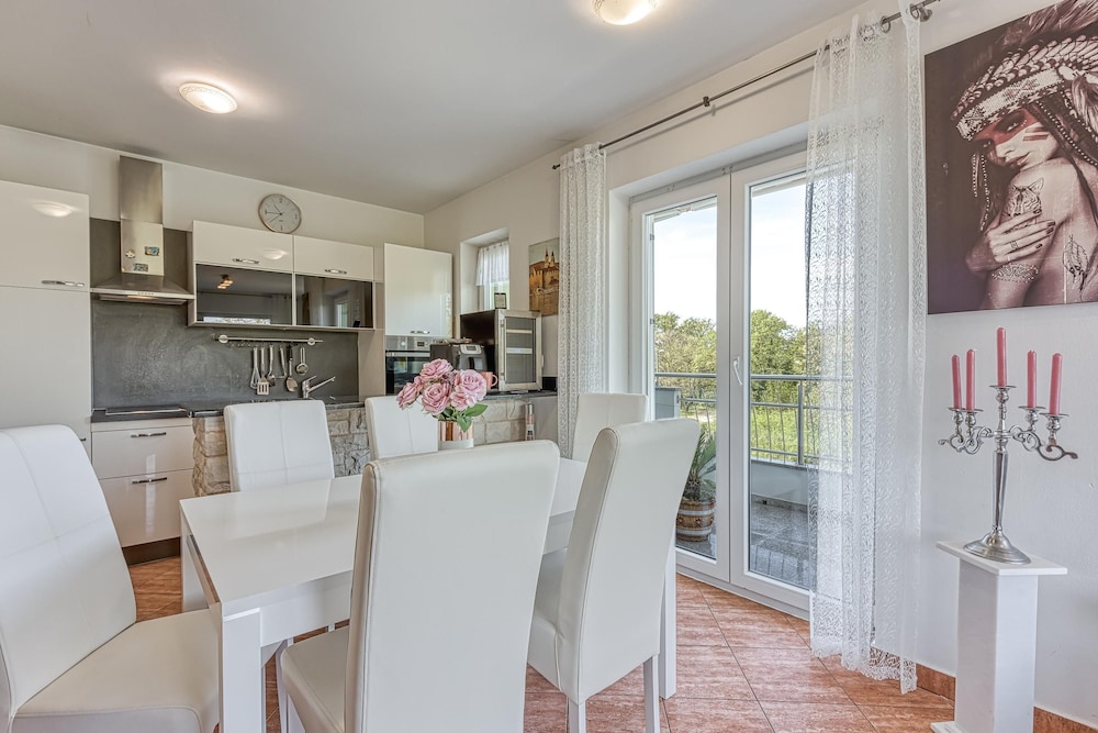 App Mariella 150m From the sea