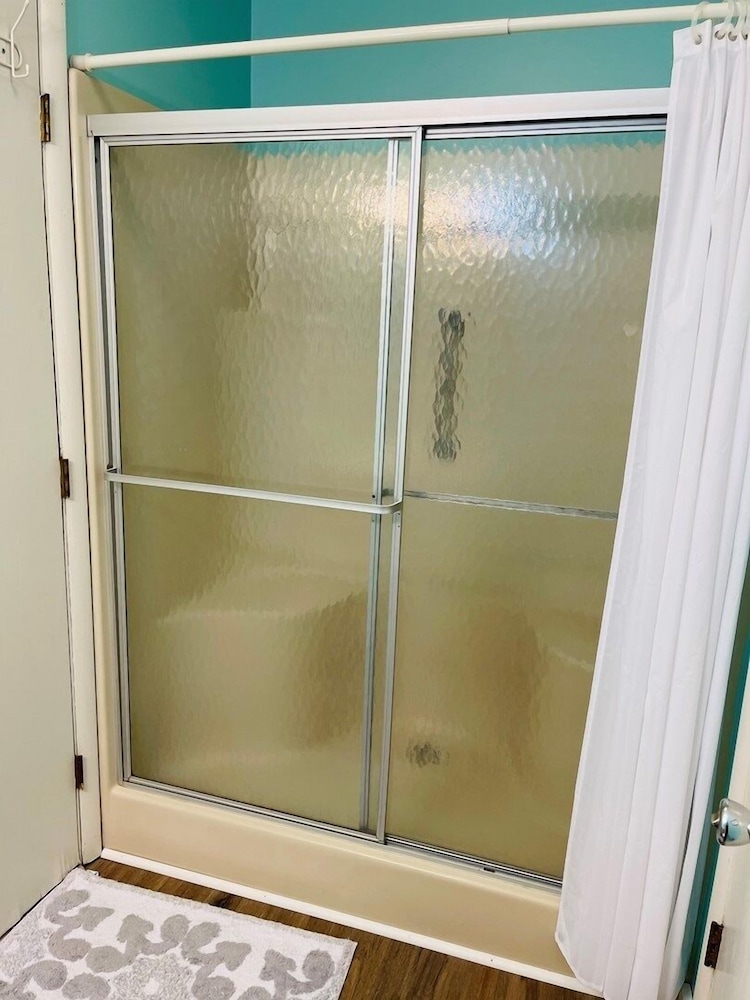 3/4 Time - 4 Br Home