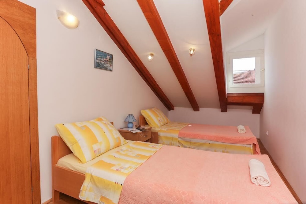 Dubrovnik Old Port Accommodation