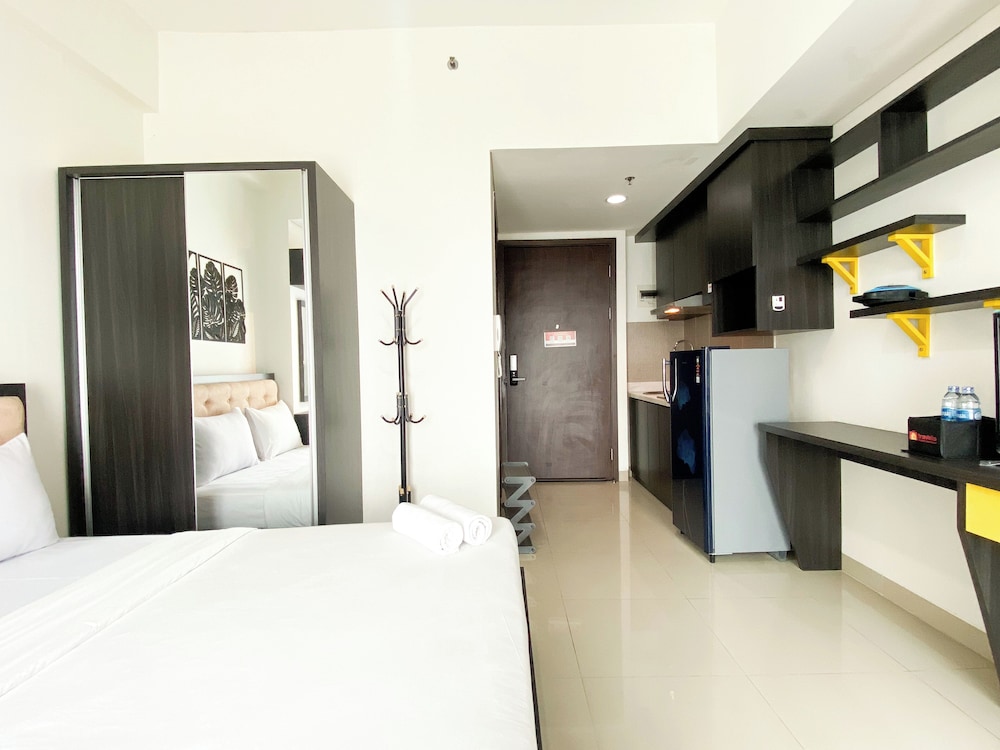Monochromatic Studio At Lrt City Bekasi Apartment