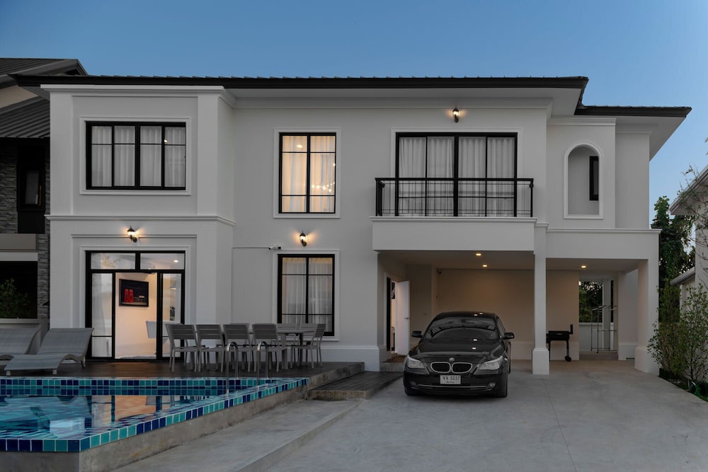 Kanna Pool Villa