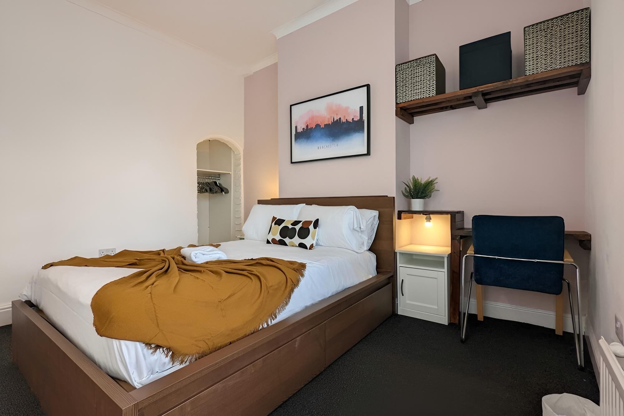 Warm & Calming 3BD Holiday Home - Salford view 5