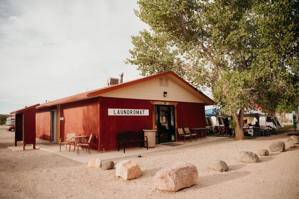 Dukes Slickrock Campground & RV Park