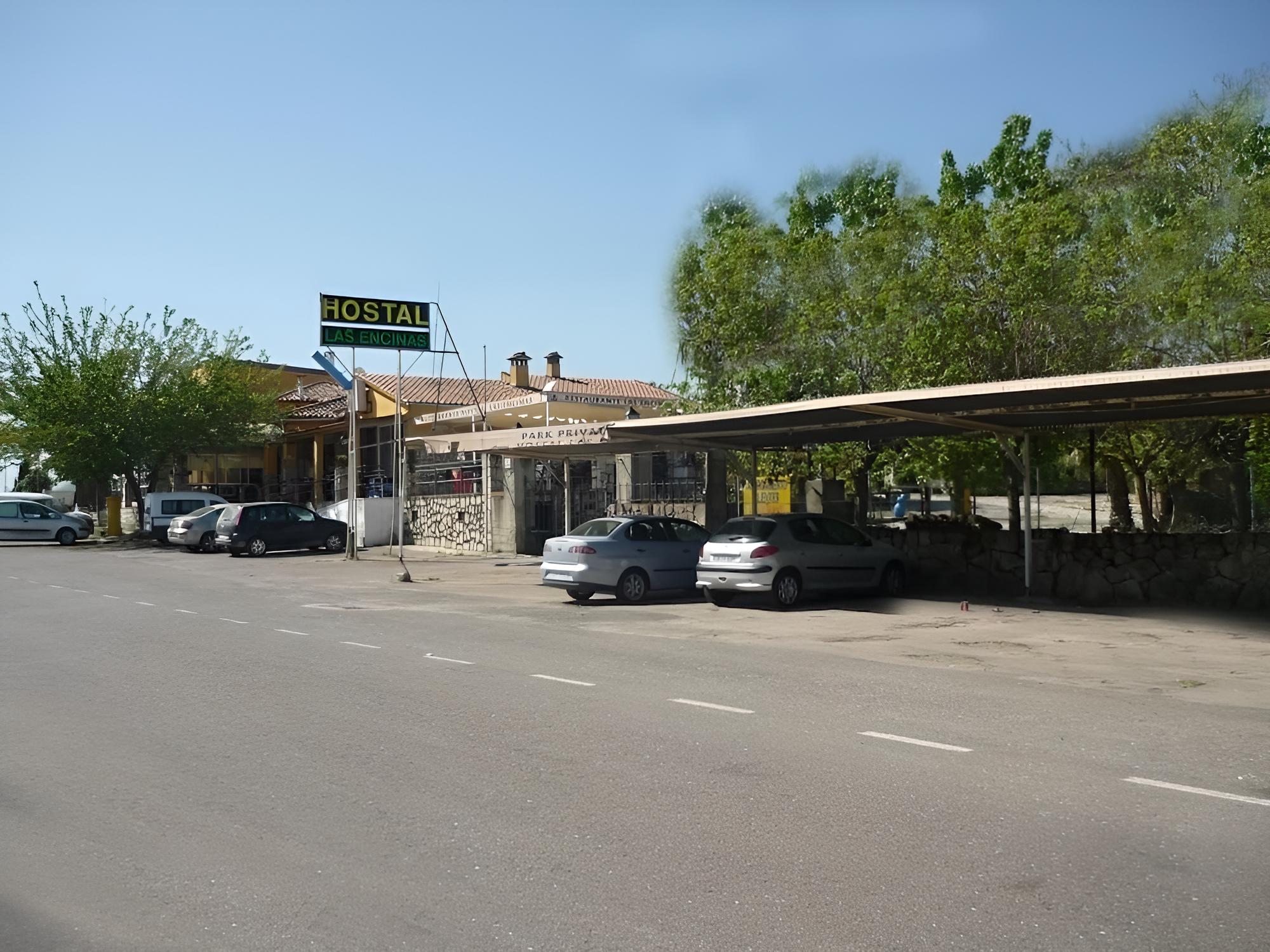 Hostal Las Encinas view 4