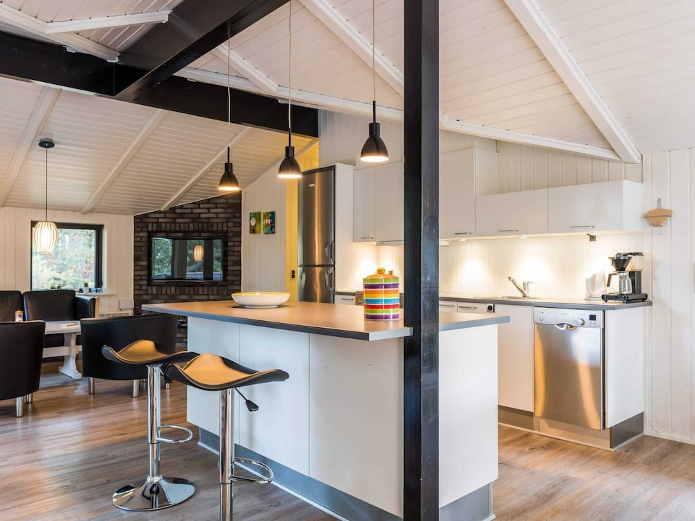 6 Person Holiday Home in Blavand