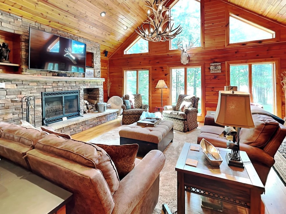 Crow's Point Lakehouse by Taylor Made Deep Creek