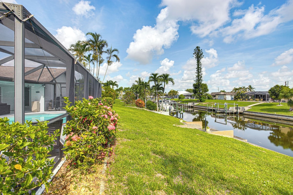 Swim, Hike & Golf: Family Gem in Cape Coral!