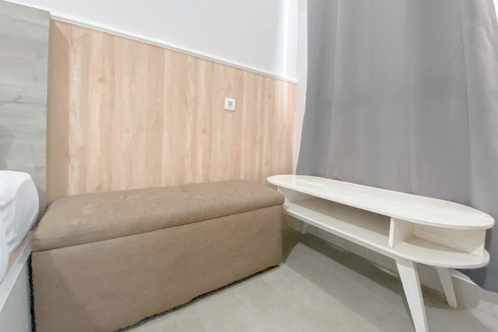 Well Furnished Studio At The Alton Apartment