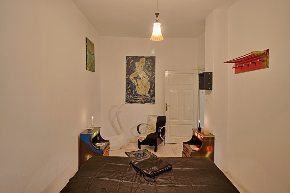Artist House