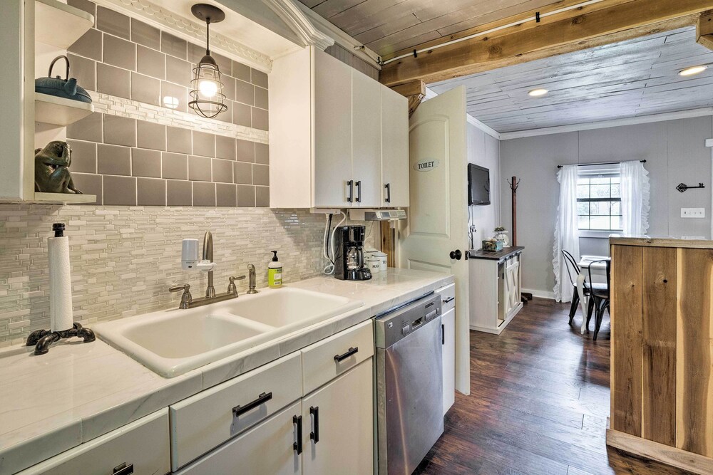 Charming Lake Travis Cottage 20mi to Dtwn Austin - Property Image 1