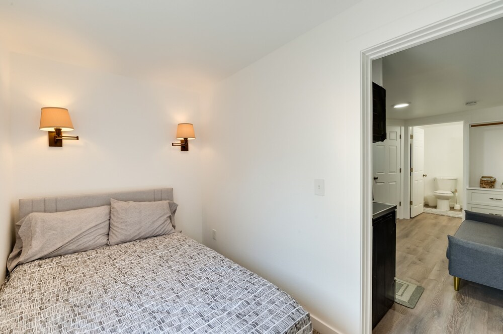 Juneau Vacations - Apartment Near Juneau Downtown Historic District - Property Image 12