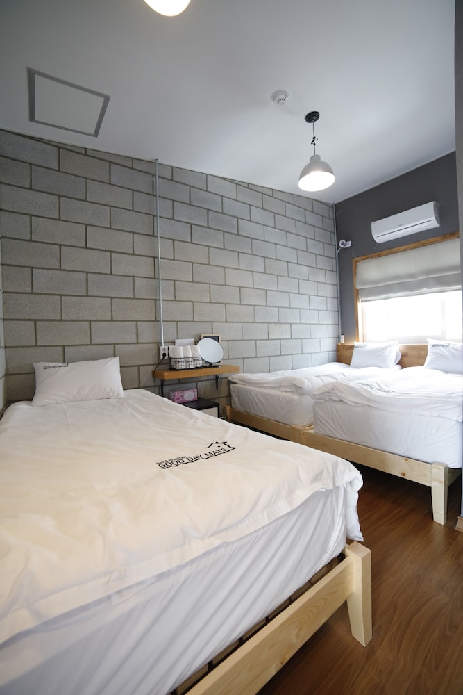 Good Day Mate Hostel
