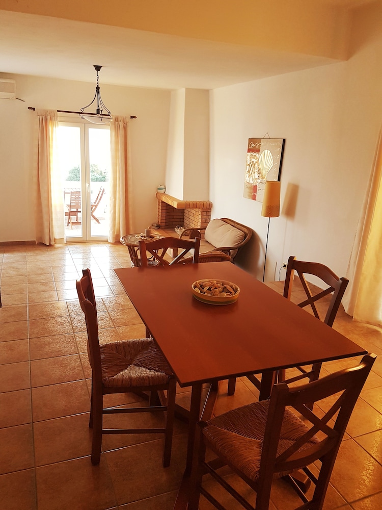 Villa Maniati Studios