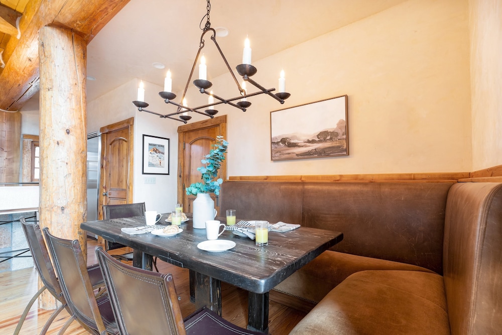 Ute Lodge by Avantstay Cozy Expansive Mountain Home Close to the Slopes! view 2