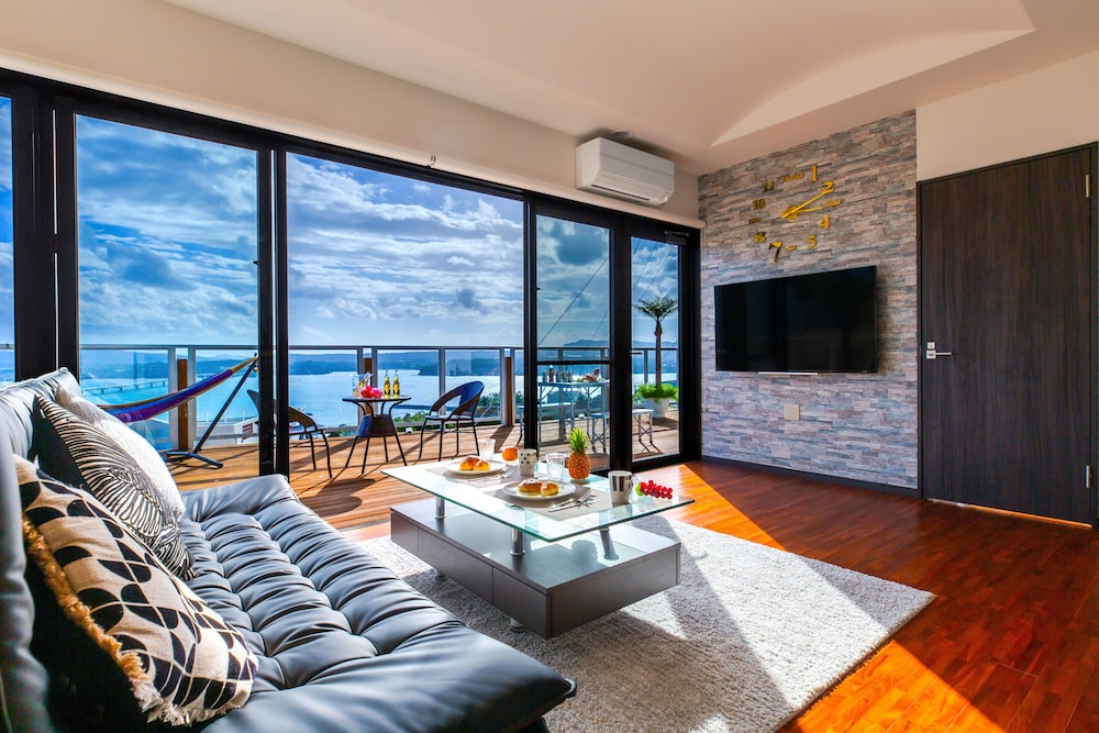 Villa Ocean Bridge Kourijima view 3