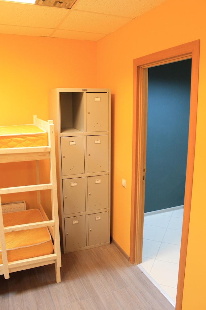 Landmark City Hotel - Hostel