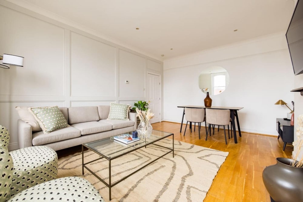 The Camden Crib - Glamorous 3bdr Flat With Study Room