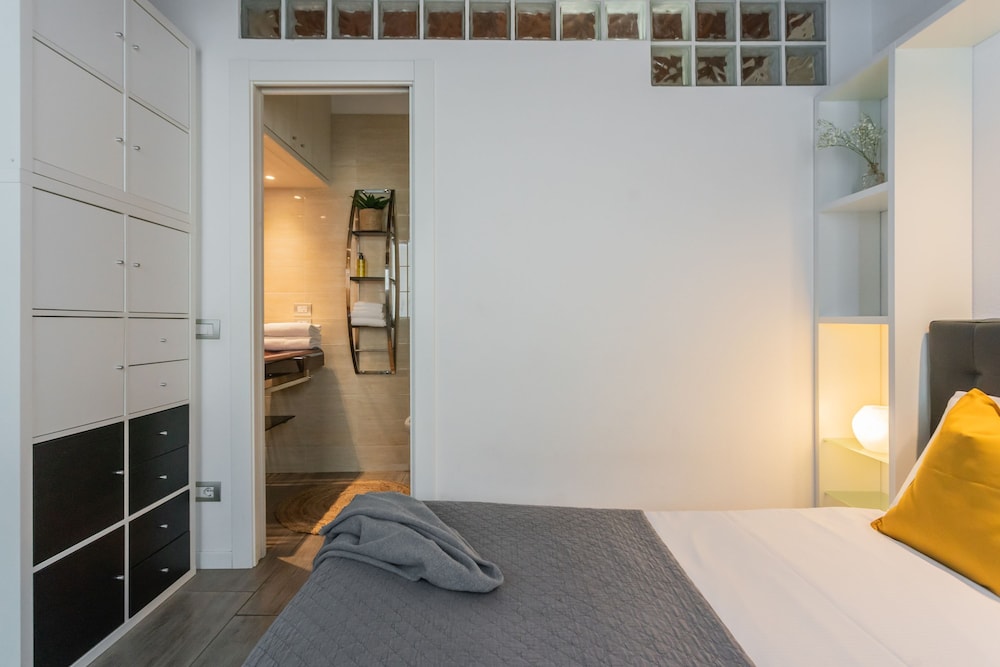 Domus 2 in Como in Como