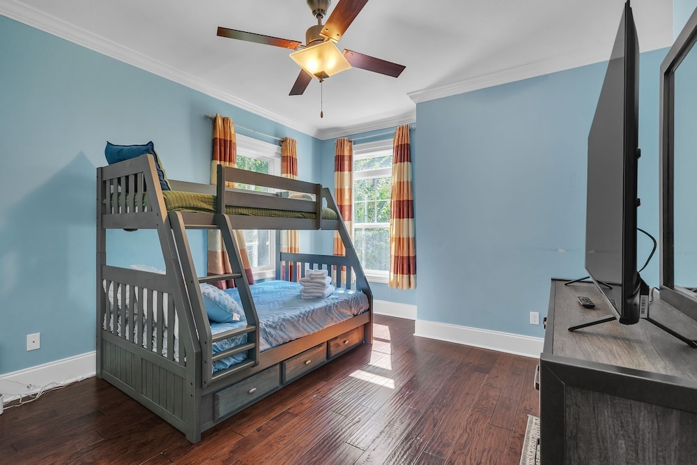The Pearl Of Killearn 6 Bedroom Home view 2