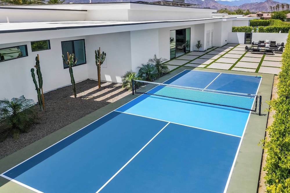Sleeps 54 3 Luxury Villas w/ Pool + Spa, Pickleball Bravo by Avantstay