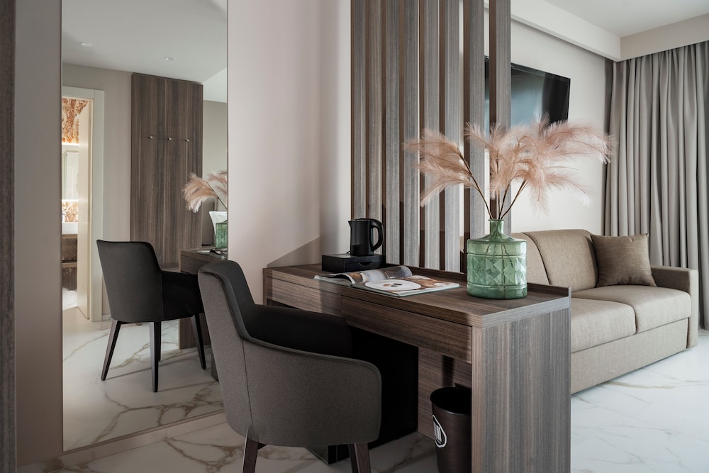 Bolina Suite Hotel