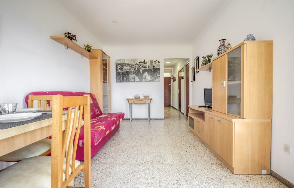 Apartment With Scenic View