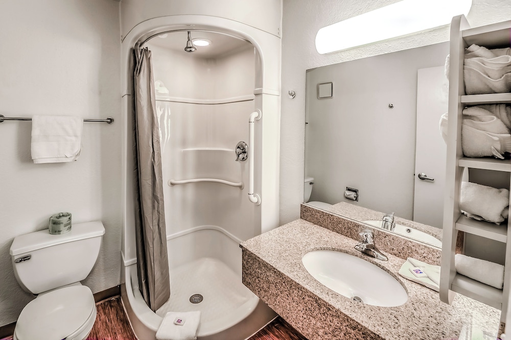 Motel 6 – Colorado Springs, CO – South/Metro Area