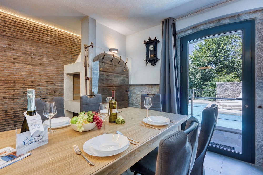 Stone Villa Galant with Pool