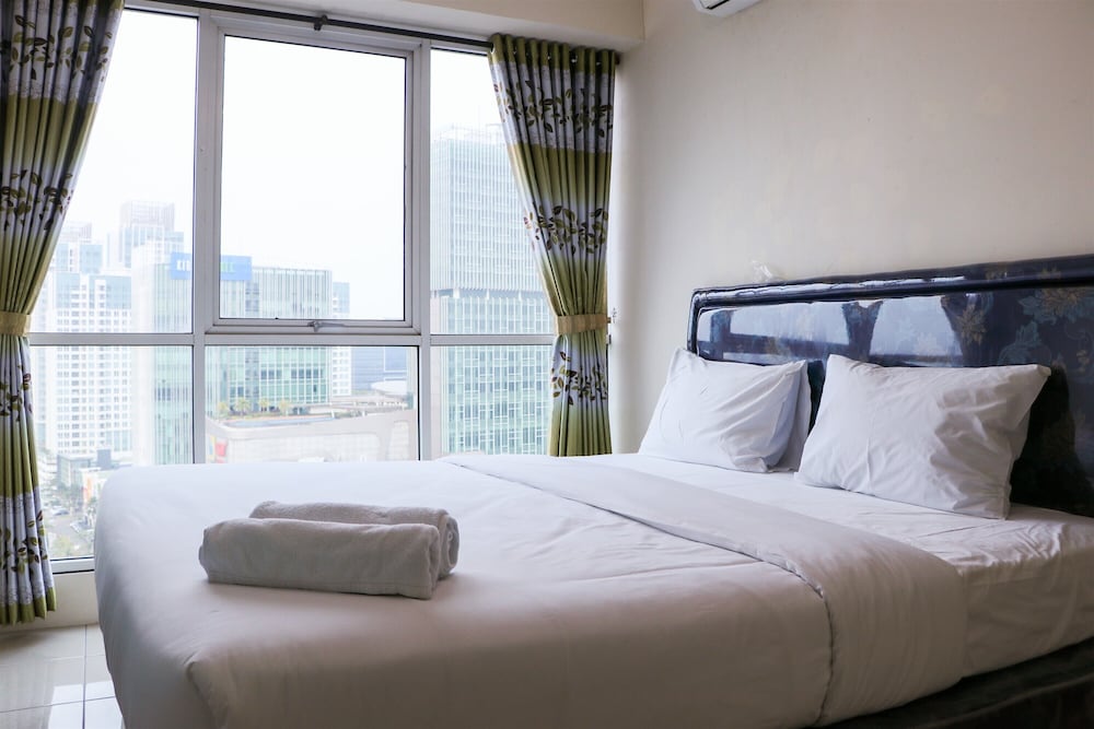 Functional 2Br At Tifolia Apartment